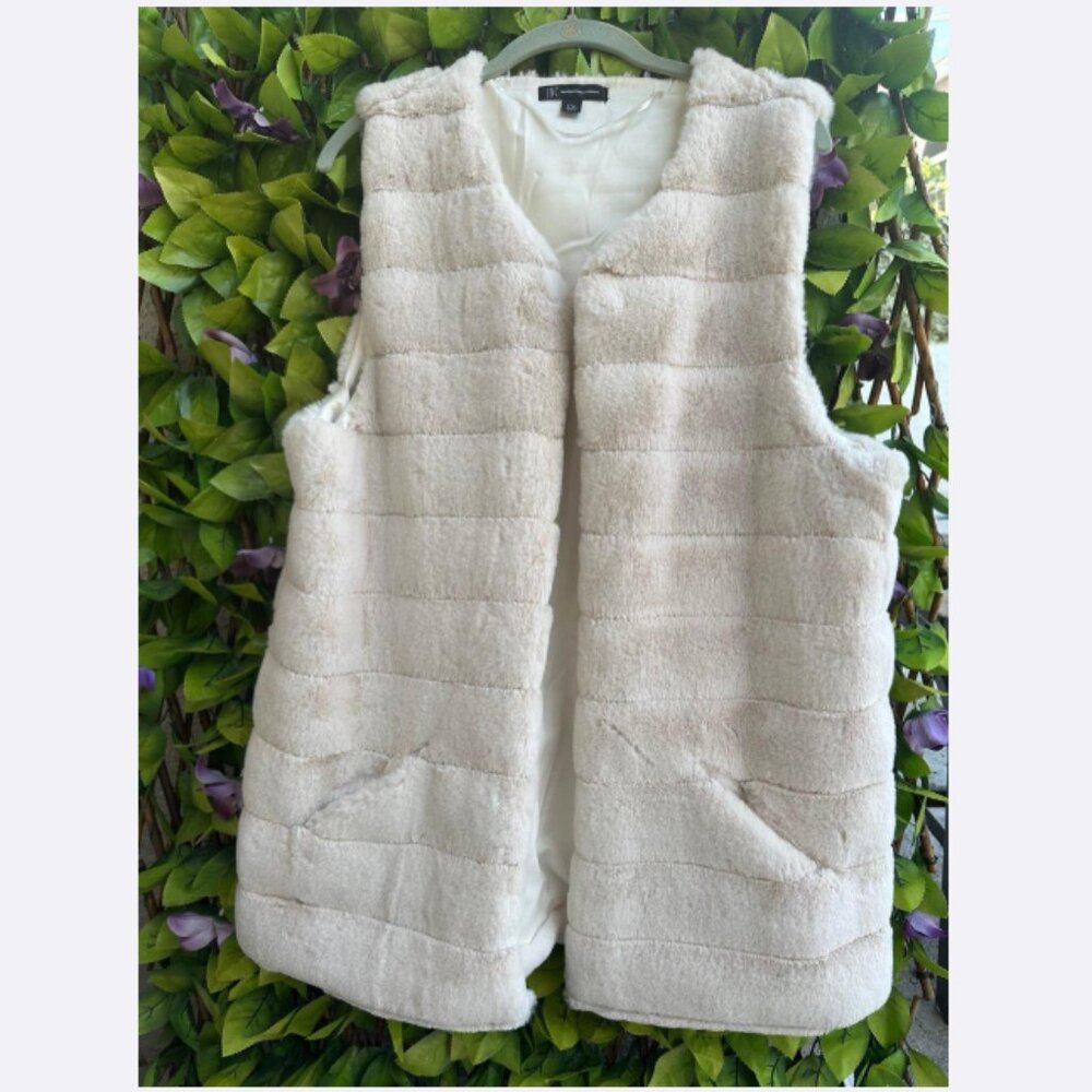 Stylish Women's Faux Fur Vest - IVORY - Size L/XL